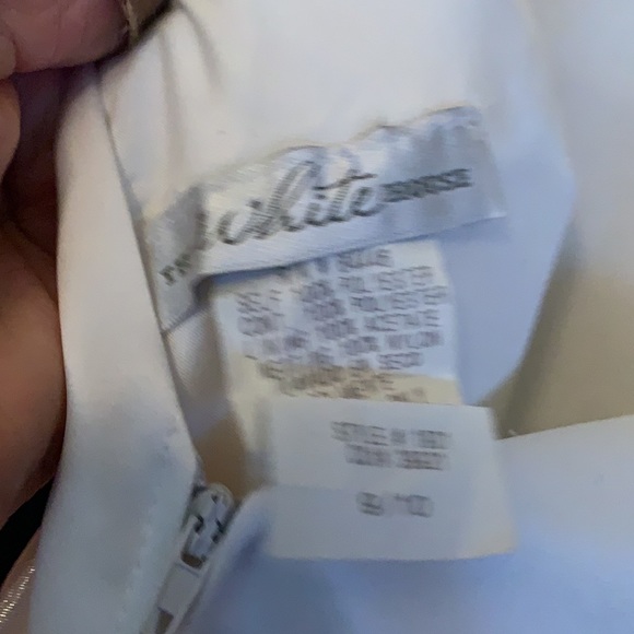 The White House Beautiful gown 9/10 prom - Picture 6 of 6